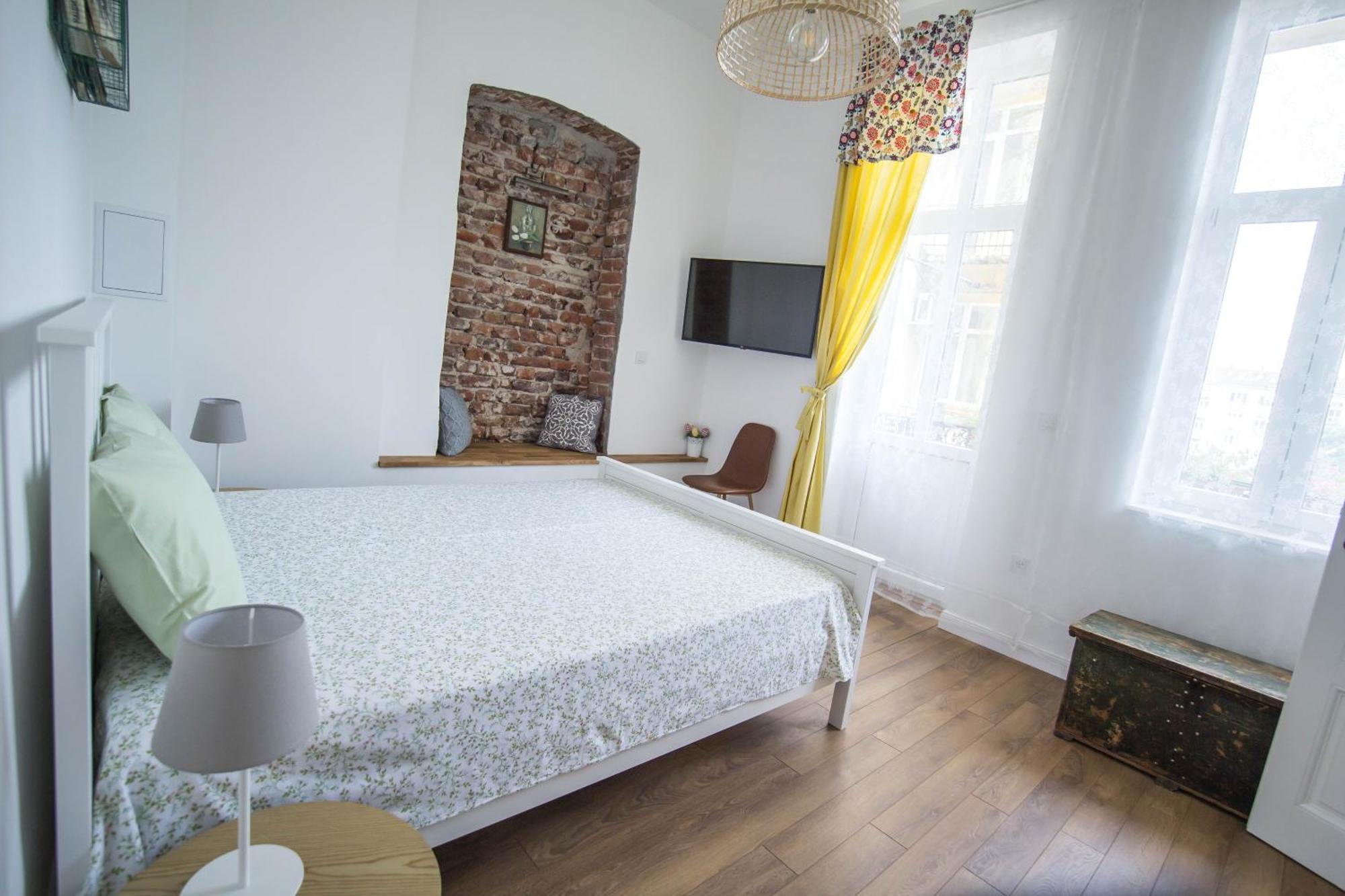 Lion'S Bridge Boutique 2Bdrm Apt, Top Center Gem София Экстерьер фото