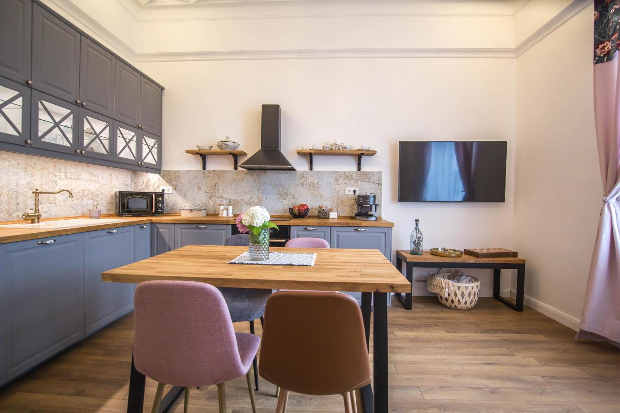 Lion'S Bridge Boutique 2Bdrm Apt, Top Center Gem София Экстерьер фото